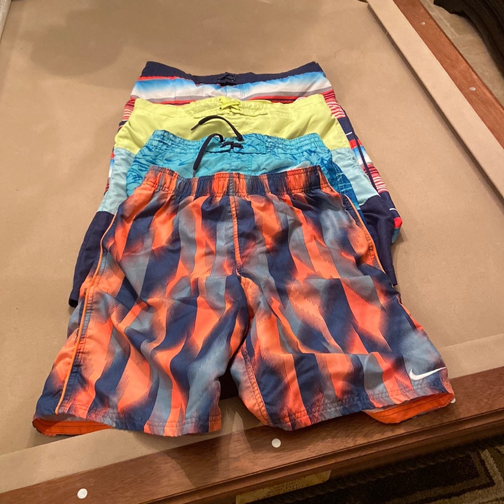 Board shorts youth (4) bundle